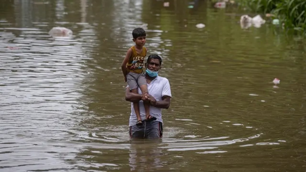 শ্রীলংকায় বন্যা-ভূমিধসে নিহত ৩১