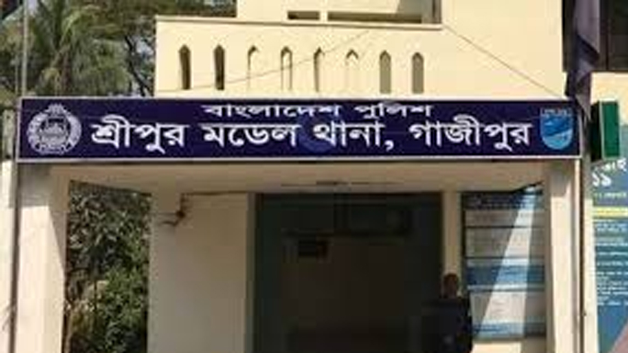 খাদে পড়েছিল যুবকের রক্তাক্ত লাশ