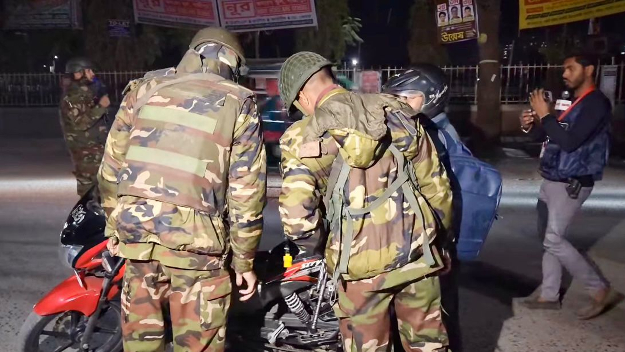 আওয়ামী লীগের ১০ ‘ডেভিল’ ধরা