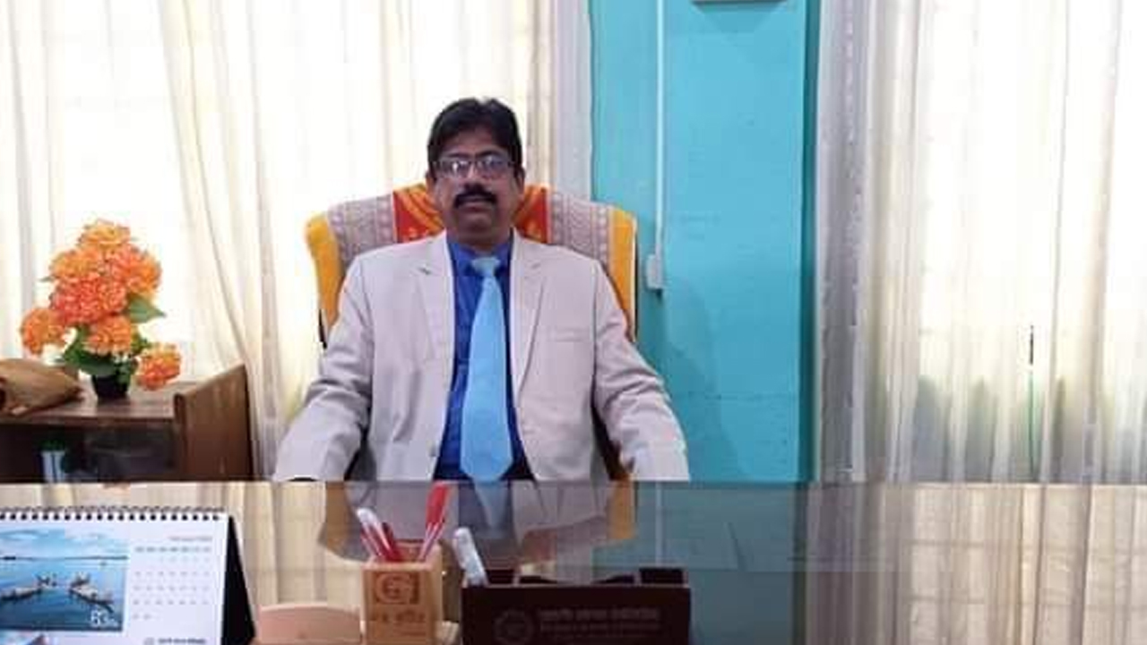 অর্থ আত্মসা‌ৎ-জালিয়াতি, কলেজ অধ্যক্ষ বহিষ্কার