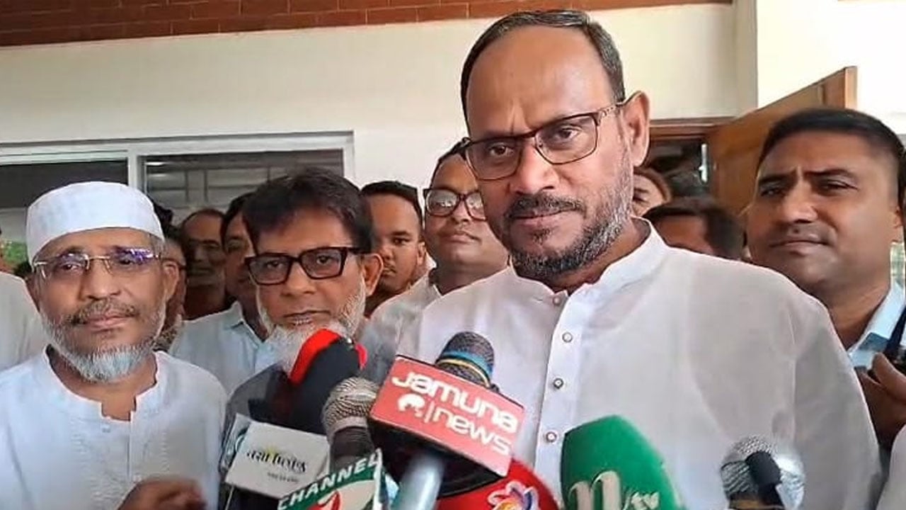 উন্মুক্ত জলাশয়ে প্রকৃত মৎস্যজীবীদের অবাধ মাছ আহরণ নিশ্চিত করবে সরকার