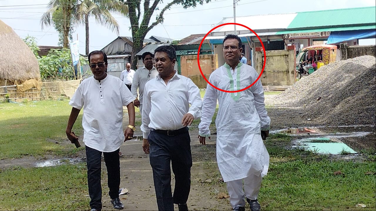 সরকারি গাড়িতে ঘুরে বেড়াচ্ছেন আ.লীগ নেতা