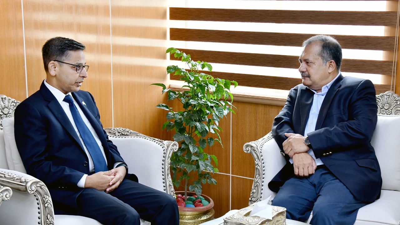 তথ্যমন্ত্রীর সাথে ভারতীয় হাইকমিশনারের সাক্ষাৎ