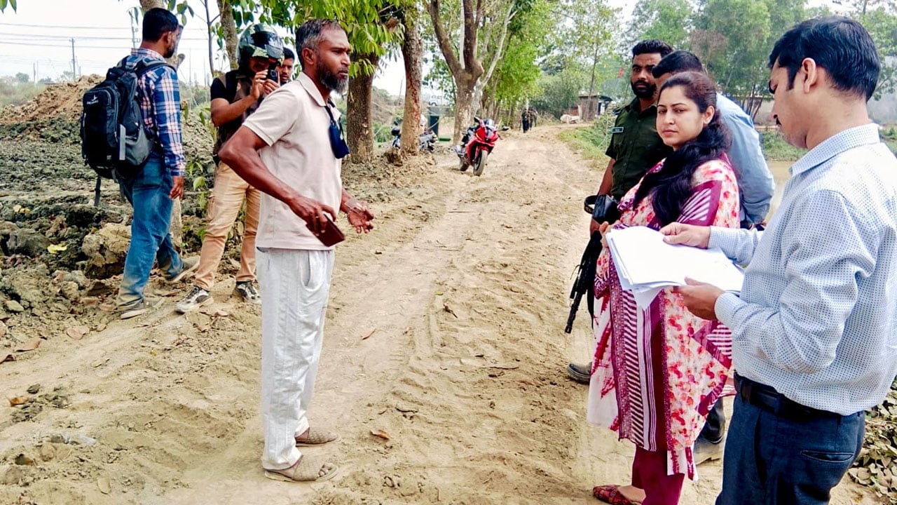 অবৈধ মাটি কাটার দায়ে ৬ মাসের কারাদণ্ড, ৫ লাখ টাকা জরিমানা