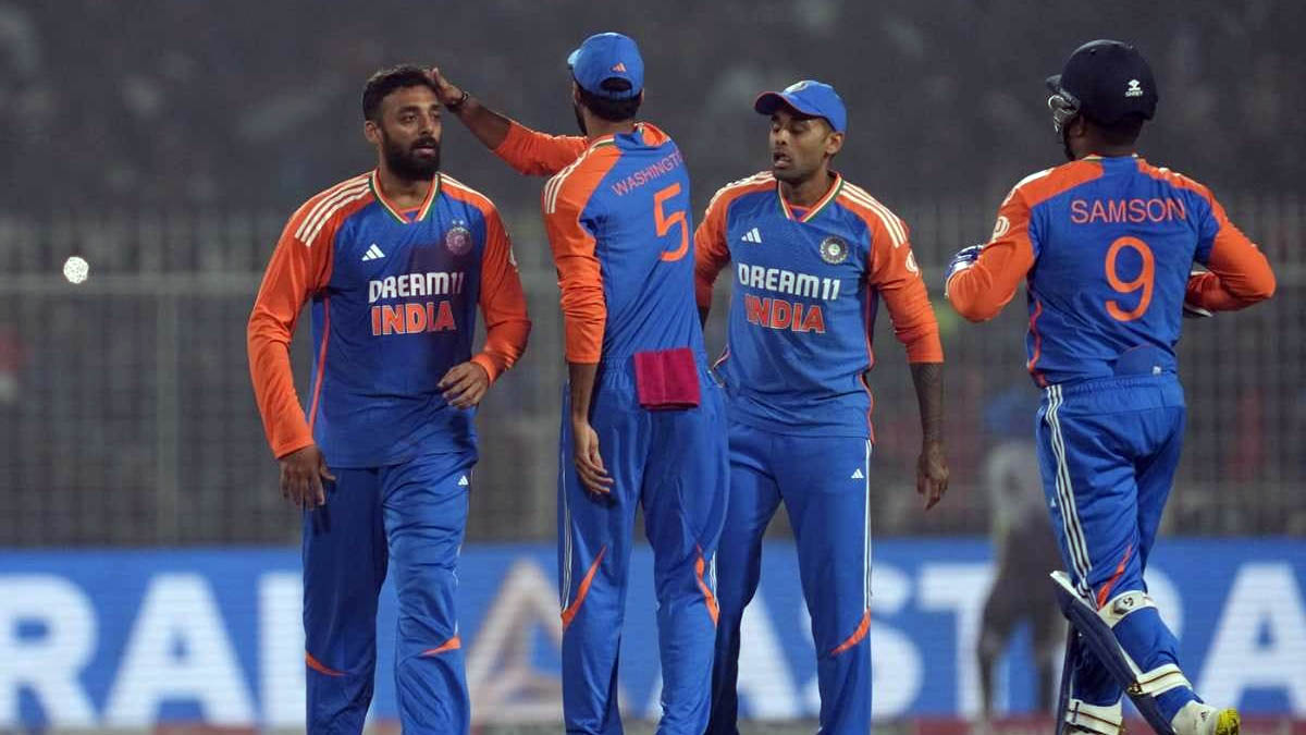 ভরুণ-অভিষেকের দারুণ দিন