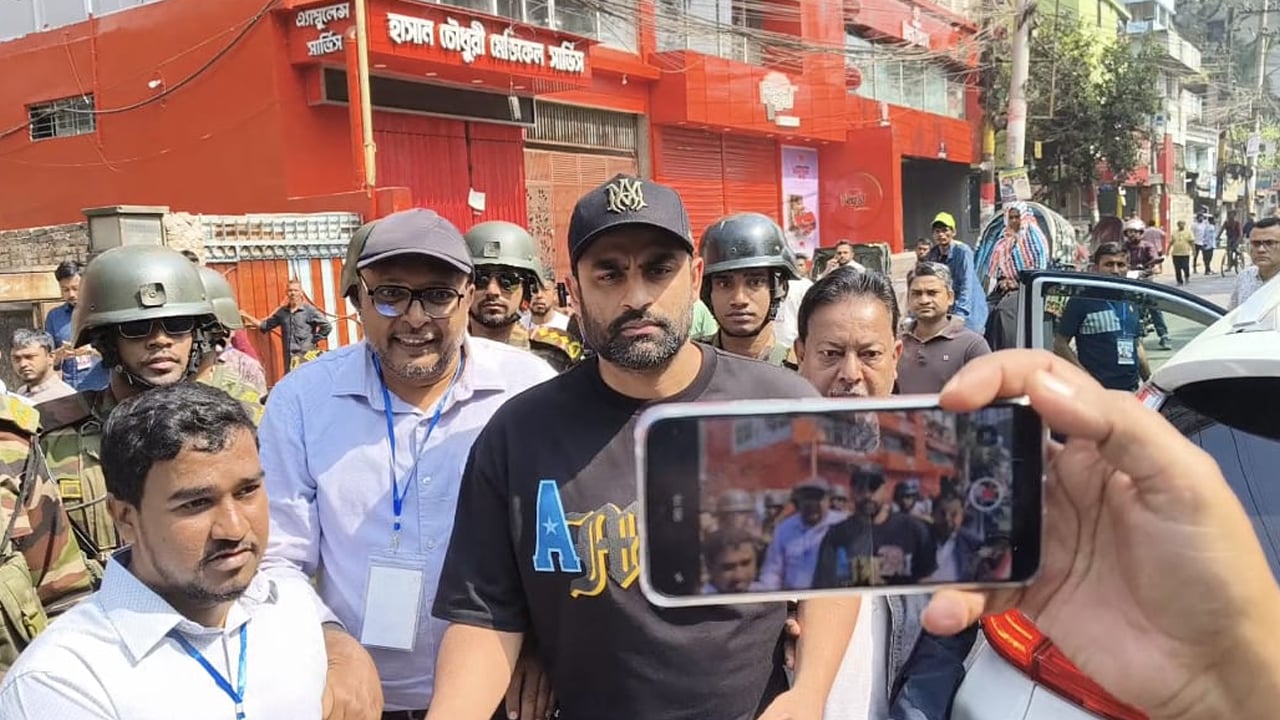 জীবনে প্রথম ভোট দিয়ে যা বললেন তামিম ইকবাল