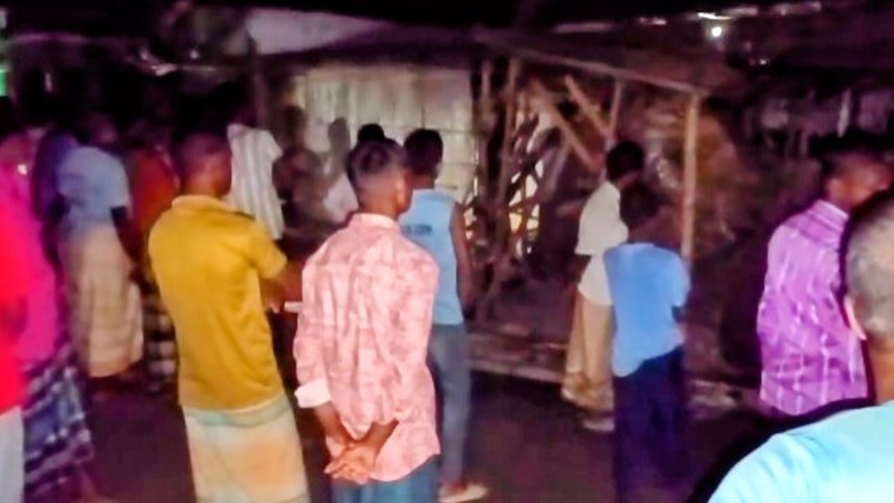 তারাগঞ্জে কলেজছাত্রীর ঝুলন্ত লাশ উদ্ধার