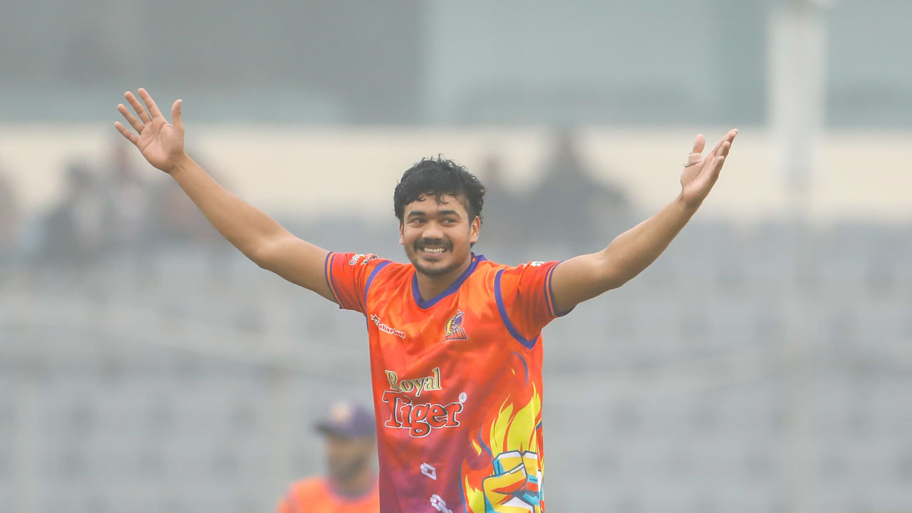 বিপিএলের সেরা ৫ বোলিং ফিগার
