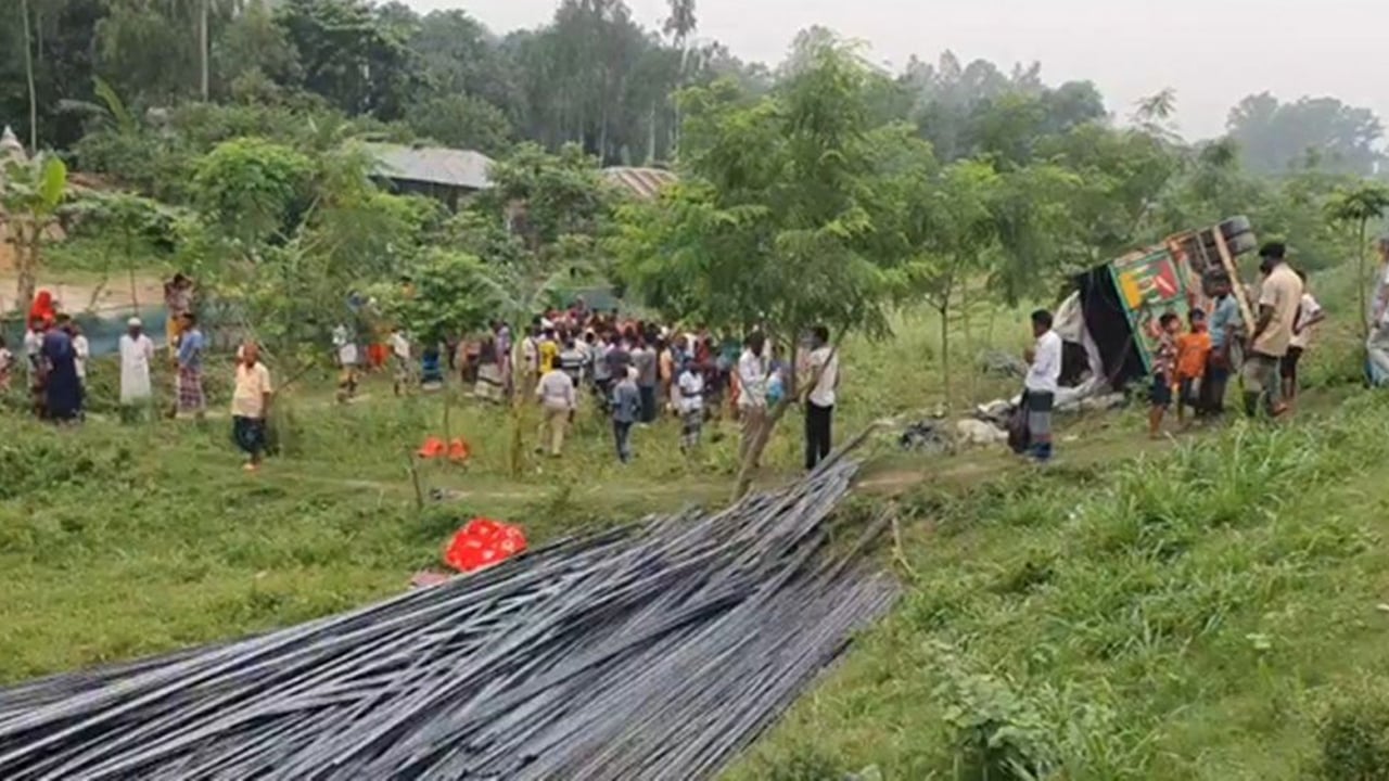 টাঙ্গাইলে দুর্ঘটনায় নিহতদের ১৩ জনের বাড়িই নওগাঁয়