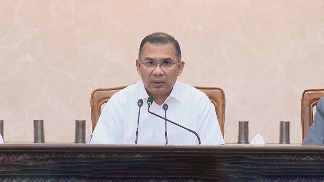 নিজ কার্যালয়ের কর্মকর্তা-কর্মচারীদের প্রধানমন্ত্রীর বার্তা