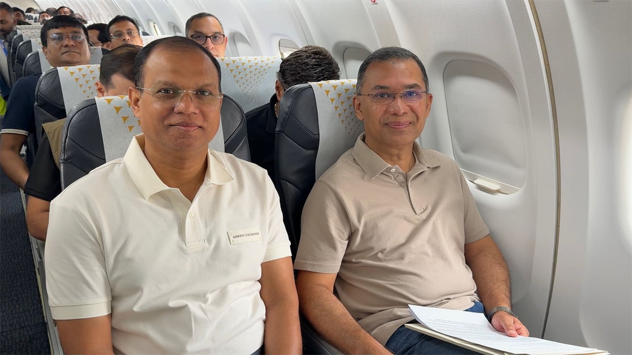 যশোর পৌঁছেছেন প্রধানমন্ত্রী