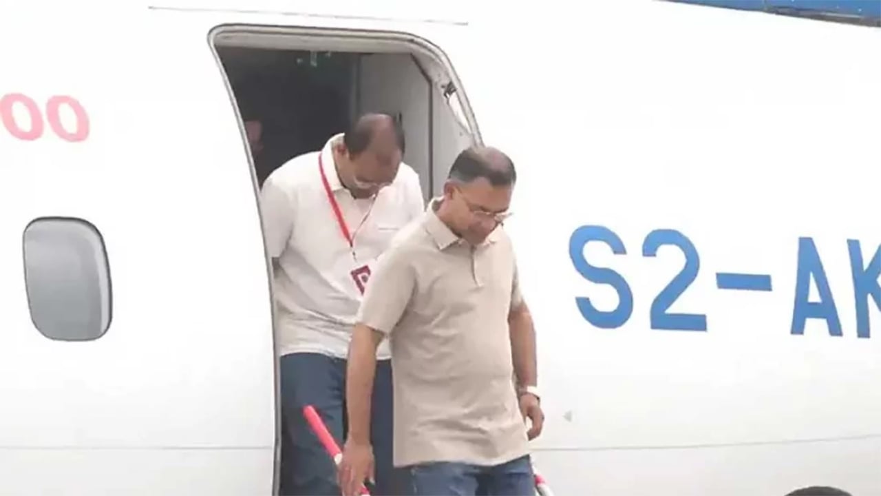 যশোরে পৌঁছেছেন প্রধানমন্ত্রী