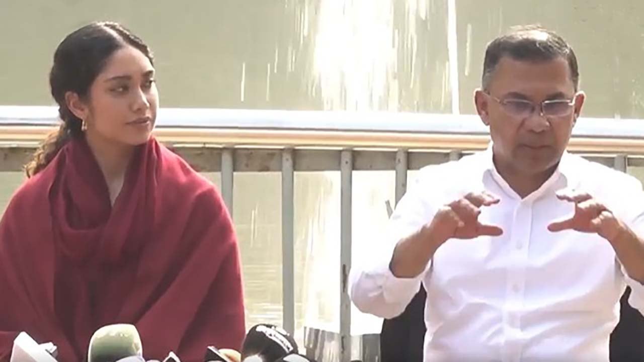 তরুণদের সঙ্গে মতবিনিময় করছেন তারেক রহমান