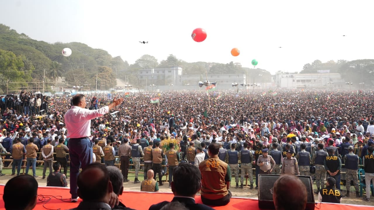 সন্ত্রাস করলে দলের লোকও ছাড় পাবে না, দুর্নীতির টুঁটি চেপে ধরব
