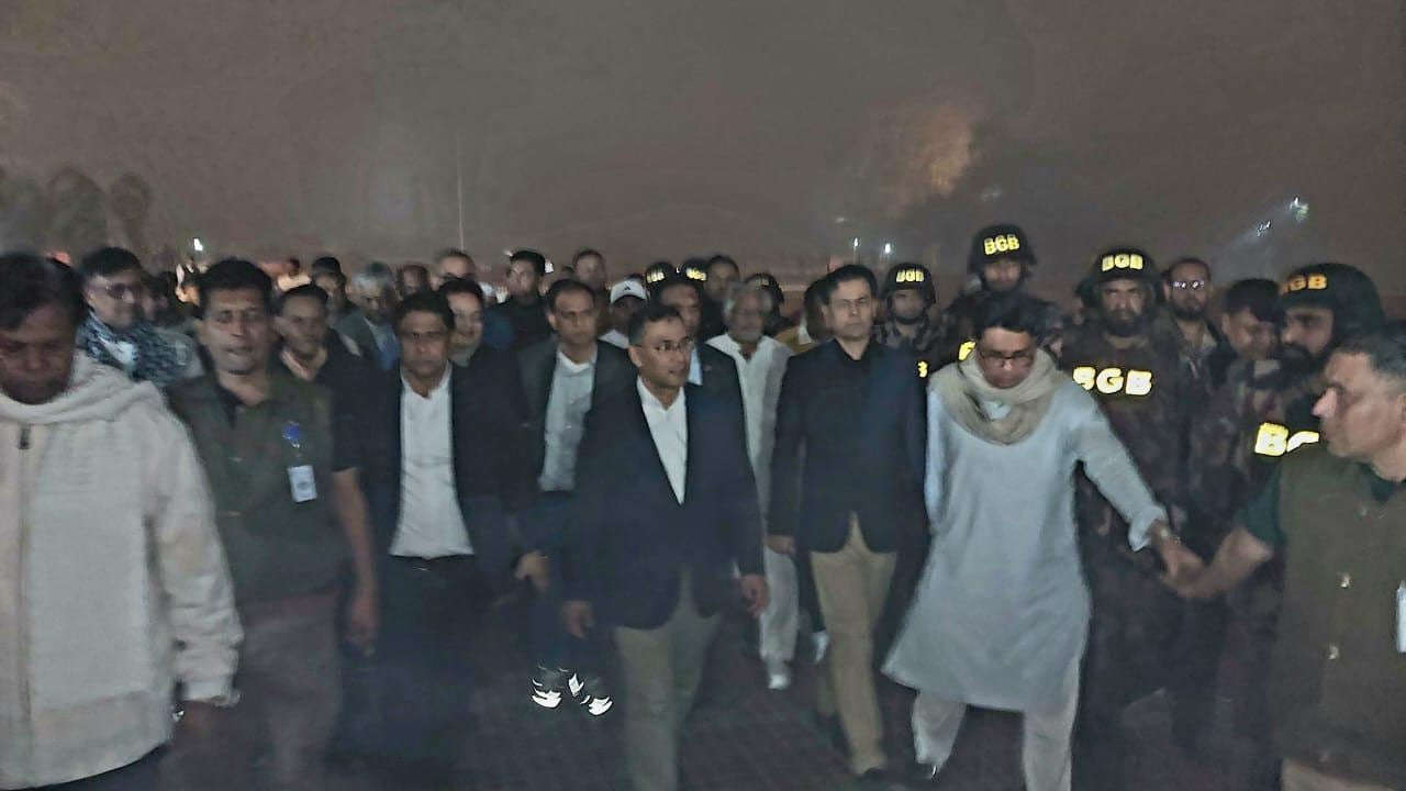 স্মৃতিসৌধে তারেক রহমানের শ্রদ্ধা