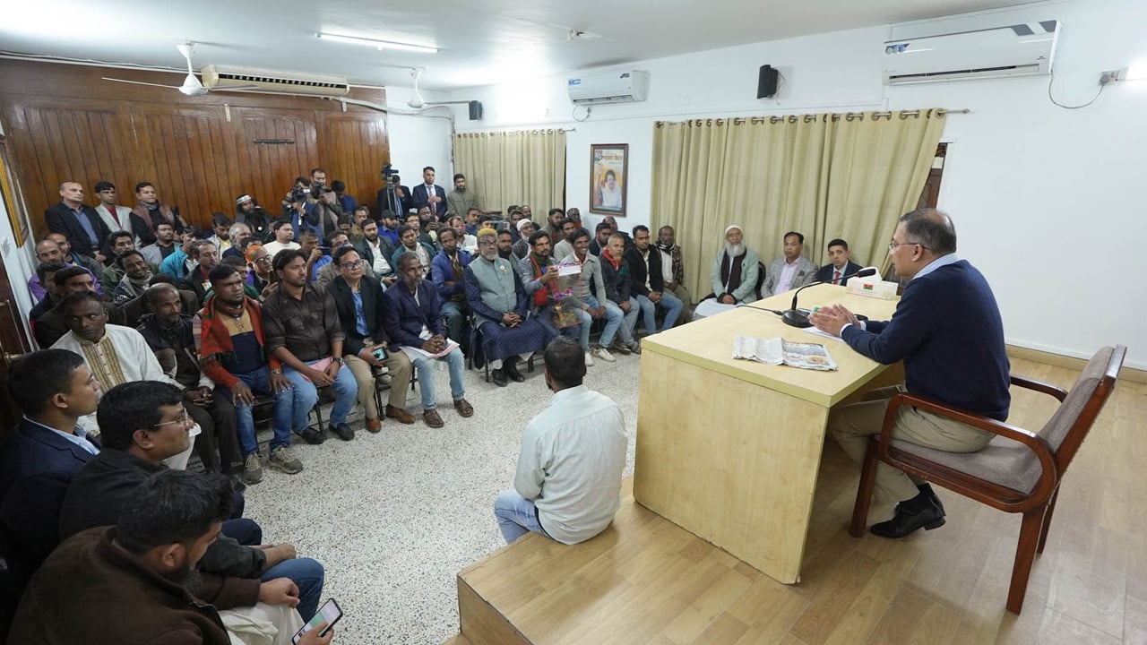 রিকশা-ভ্যান চালকদের সঙ্গে তারেক রহমানের মতবিনিময়