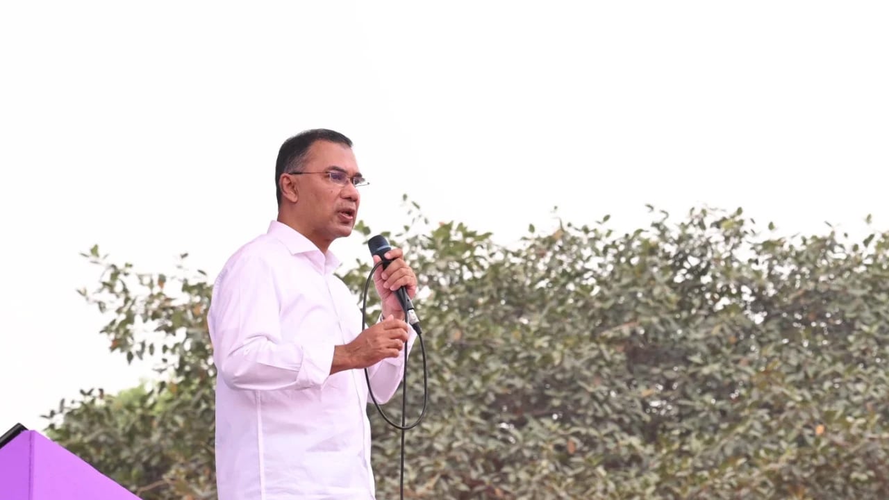 আগামী মাসের মধ্যে কৃষক ভাইদের কৃষক কার্ড দিতে সক্ষম হব