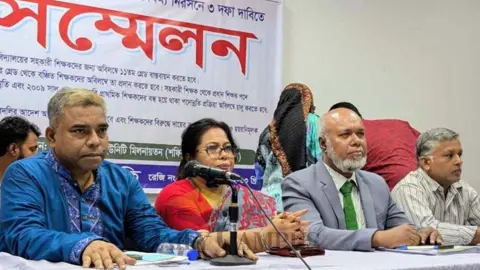 ১১তম গ্রেডসহ তিন দাবিতে প্রাথমিক শিক্ষকদের কর্মসূচি ঘোষণা