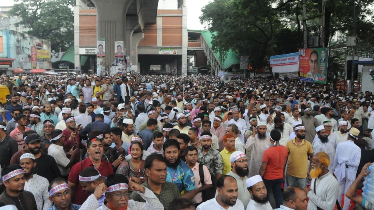 আন্দোলনরত শিক্ষকদের দাবিগুলো কি কি