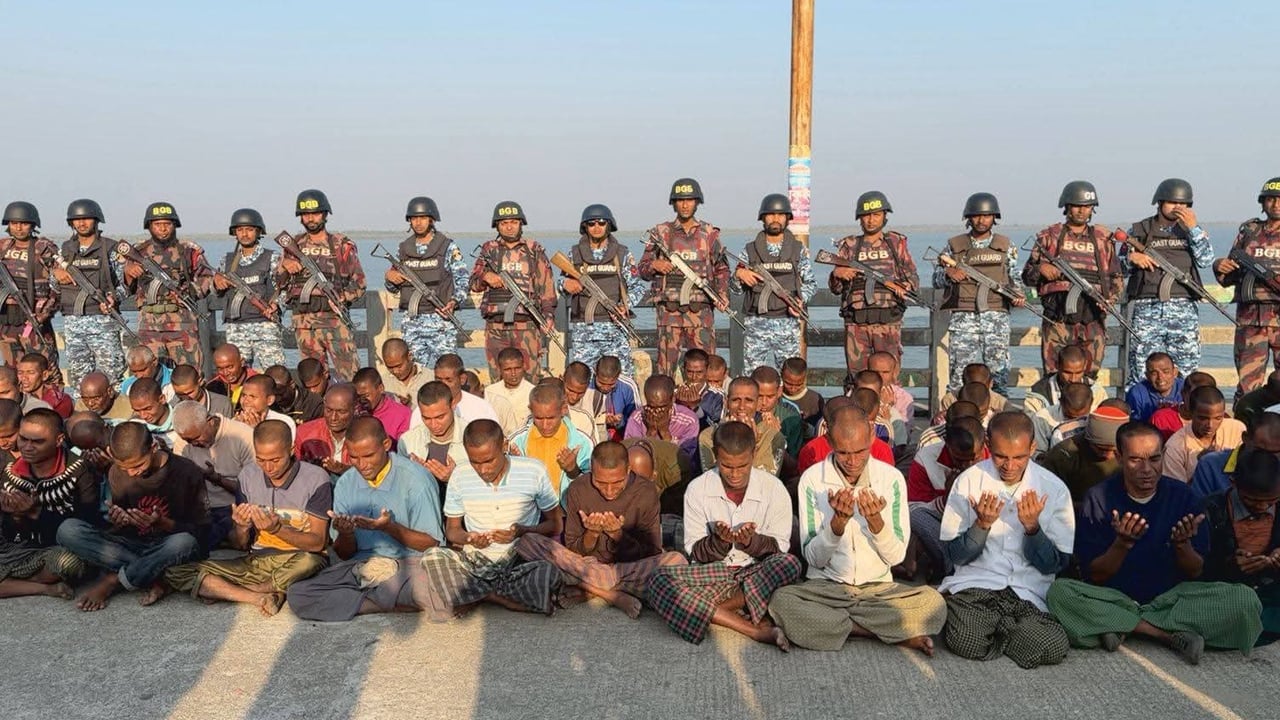 দেশে ফিরলো আরাকান আর্মির হাতে আটক ৭৩ জেলে