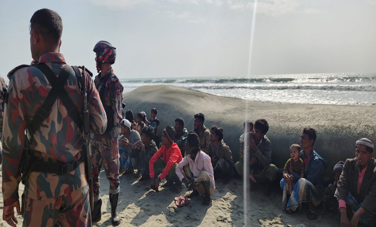 টেকনাফে সাগর পথে ৩৬ রোহিঙ্গা অনুপ্রবেশ
