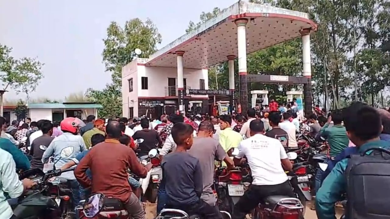 পীরগঞ্জে পাম্প মালিককে ৫০ হাজার টাকা জরিমানা