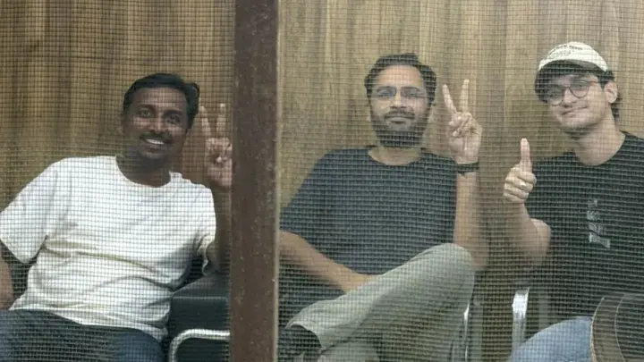 যন্তর মন্তরে অবৈধ অনুপ্রবেশ, ককরোচের ৩ নেতা গ্রেপ্তার 