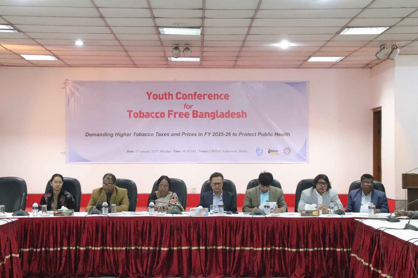 কম মূল্যের সিগারেট ব্যবহার সীমিত করার আহ্বান