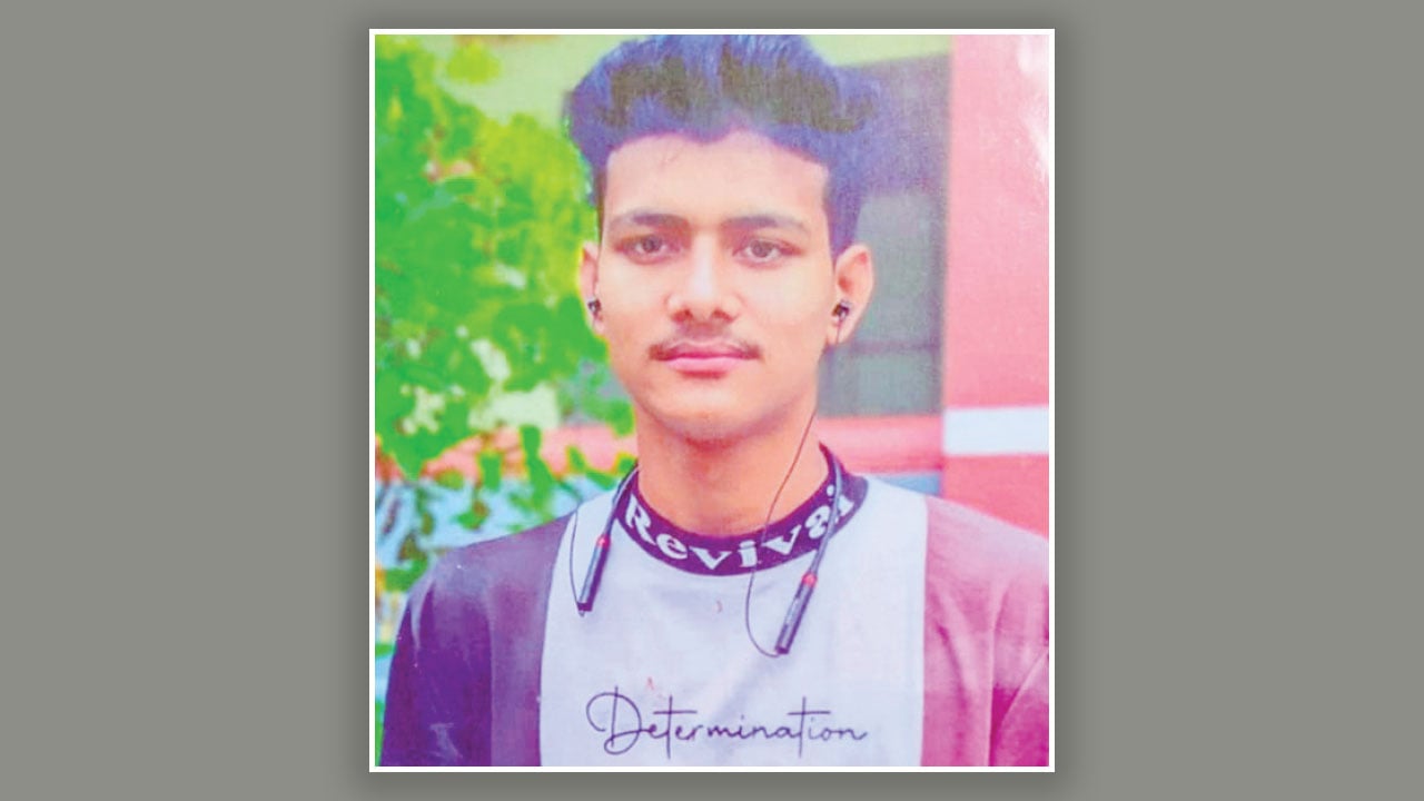 হাসিনার বিচার চান শহীদ তোফাজ্জুলের স্ত্রী শাহিনা