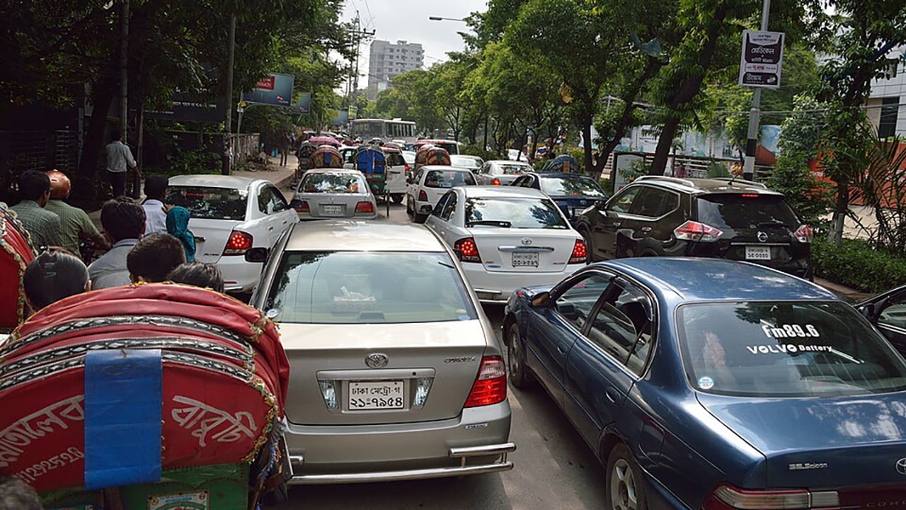 বিজয় দিবসে যেসব সড়ক এড়িয়ে চলবেন