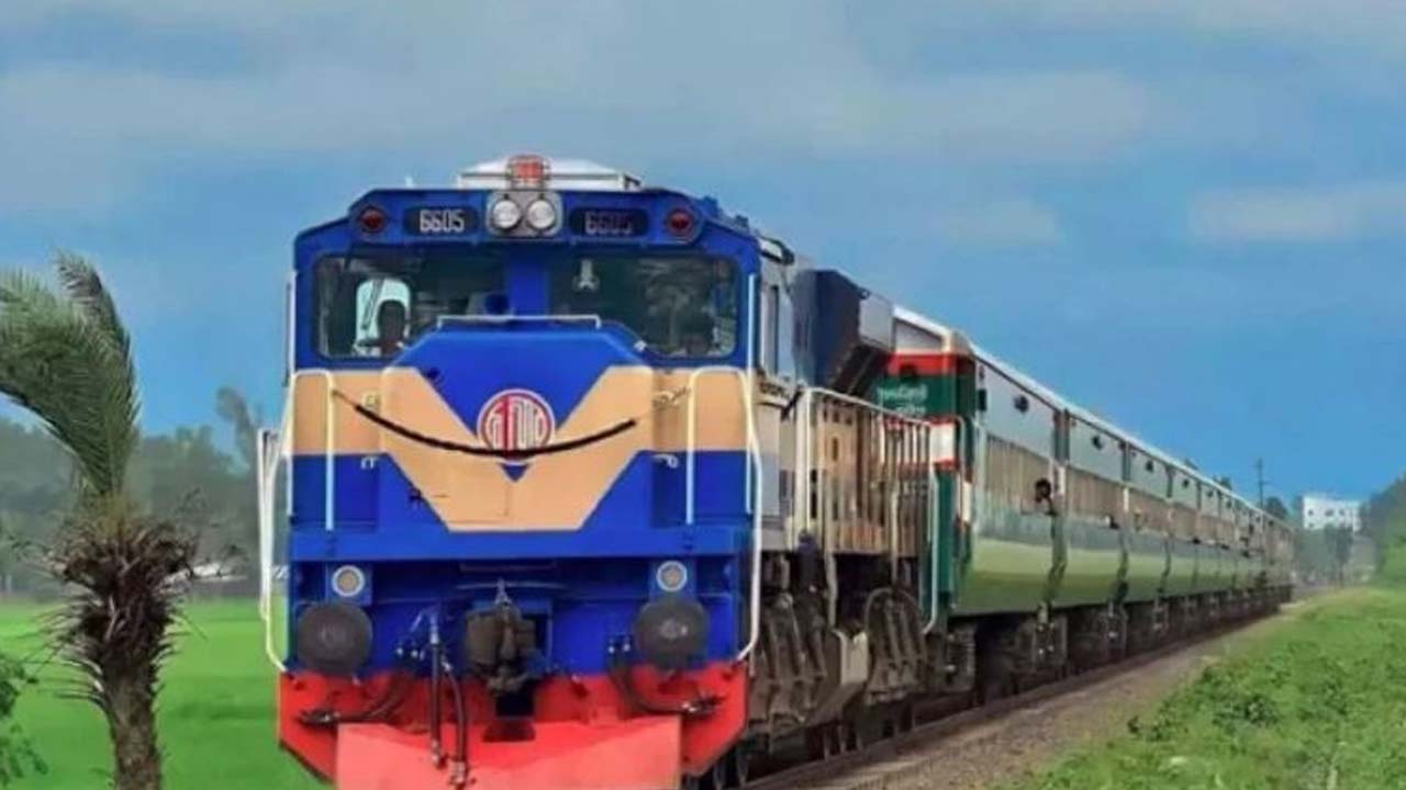 পূজার ছুটিতে চলবে ৪ জোড়া বিশেষ ট্রেন