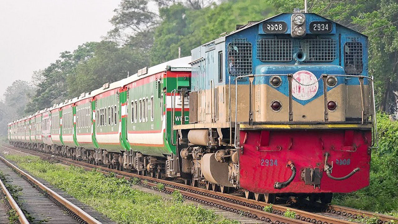ঈদযাত্রা: ট্রেনের অগ্রিম টিকিট বিক্রি শুরু