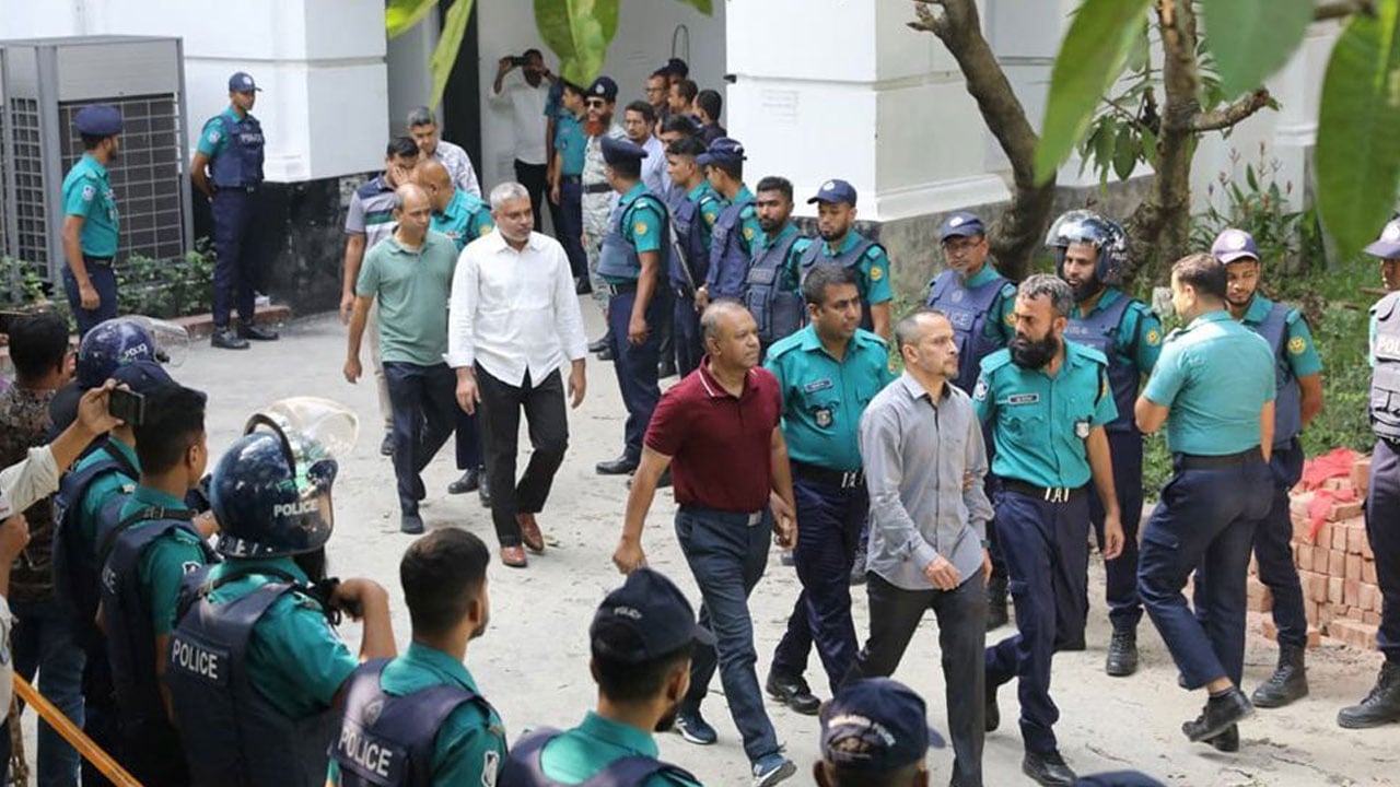 সেনা কর্মকর্তাদের বিচার প্রশ্নবিদ্ধে প্রোপাগান্ডা ছড়াচ্ছে ভারতীয় গণমাধ্যম
