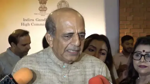 হাসিনাকে ভারতে ঢুকতে দেওয়া ছাড়া বিকল্প ছিল না