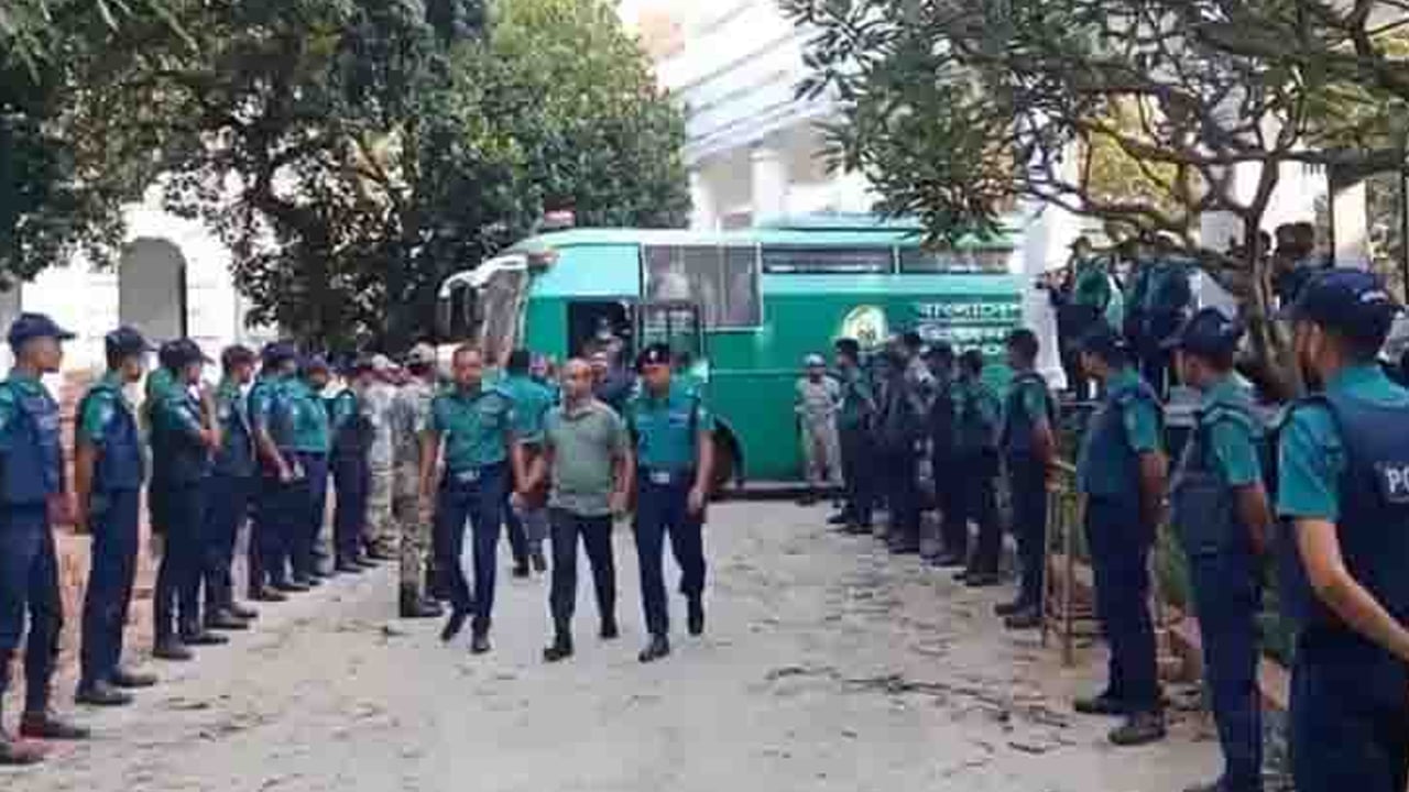 ১২ সেনা কর্মকর্তার বিরুদ্ধে বিচার শুরুর আদেশ