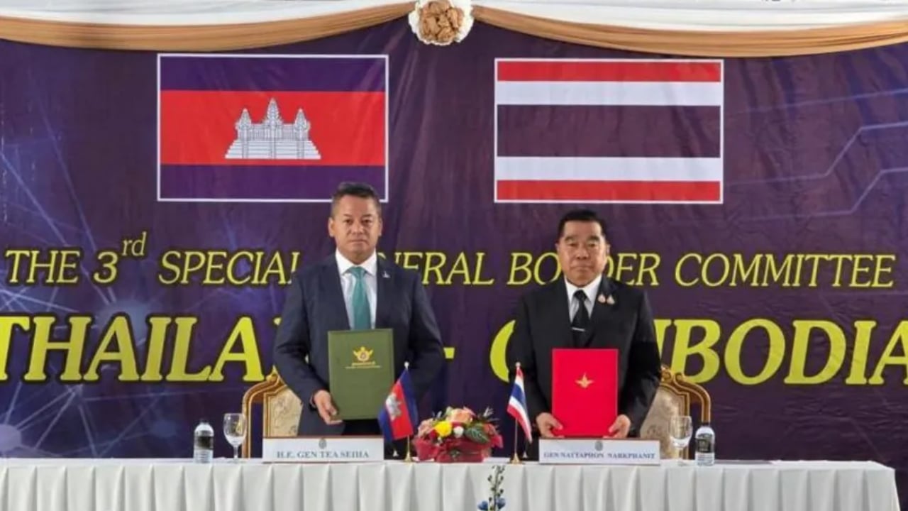 যুদ্ধবিরতি চুক্তি সই করল থাইল্যান্ড-কম্বোডিয়া