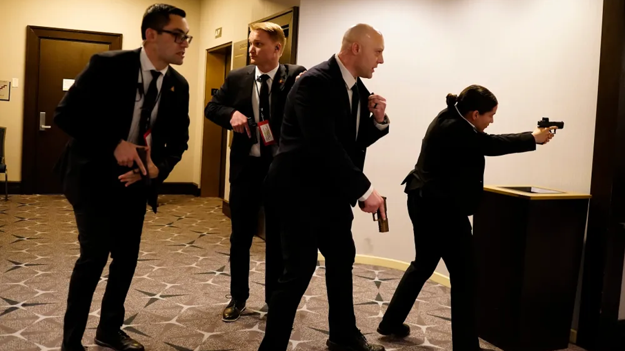 ওয়াশিংটনে নৈশভোজে গুলি: হামলাকারীকে আটকের দাবি ট্রাম্পের