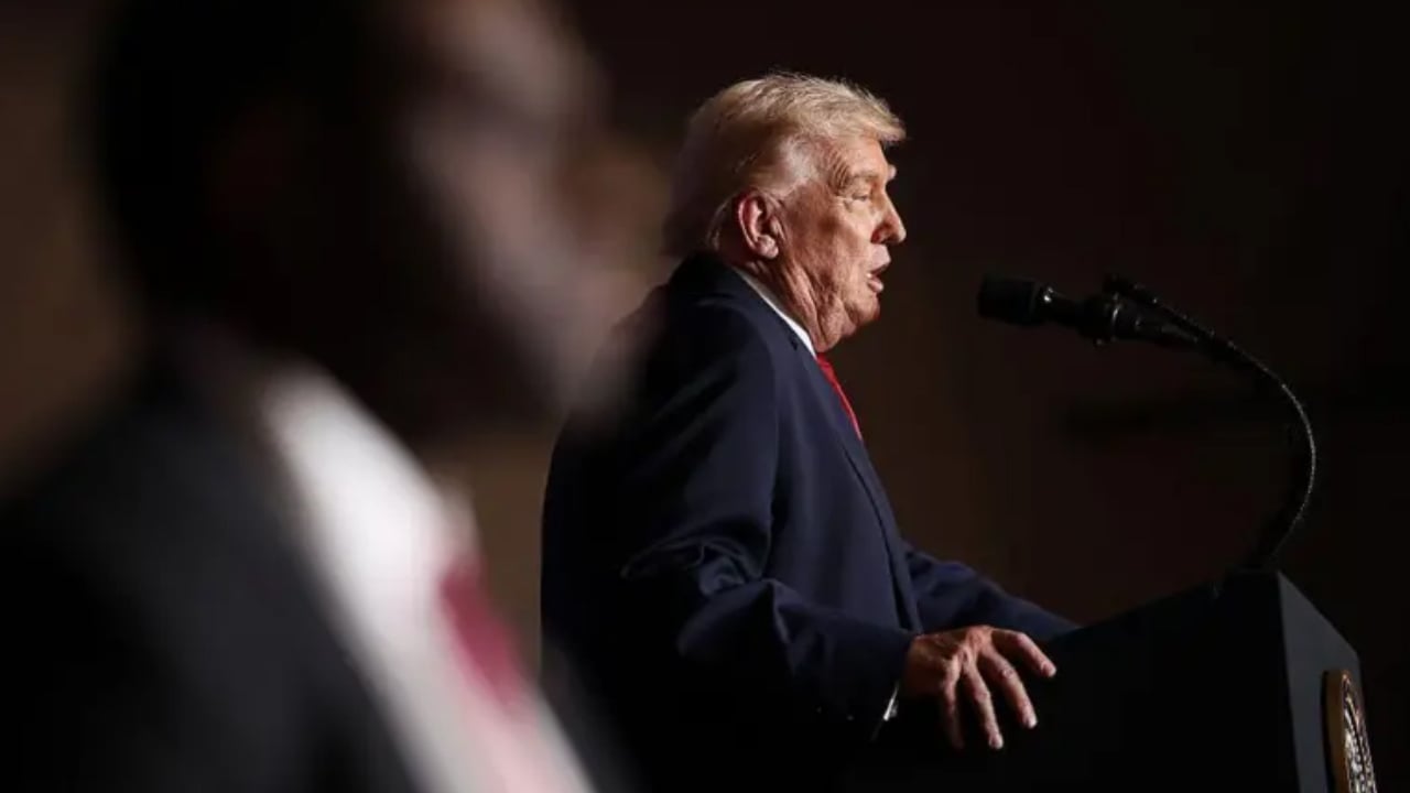 মিনেসোটায় চলমান `উত্তেজনা কমানোর’ ঘোষণা ট্রাম্পের