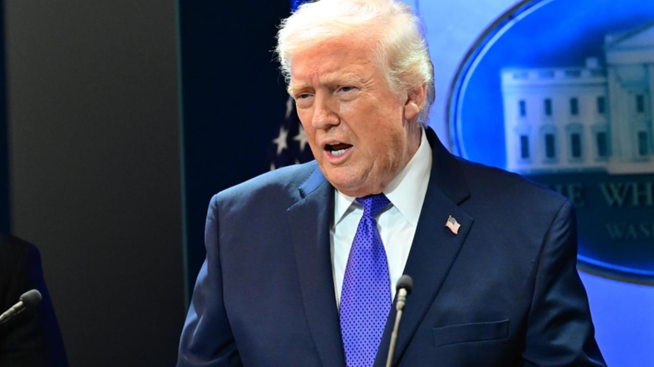 শুল্ক আরোপে বিকল্প ক্ষমতা প্রয়োগের ঘোষণা ট্রাম্পের