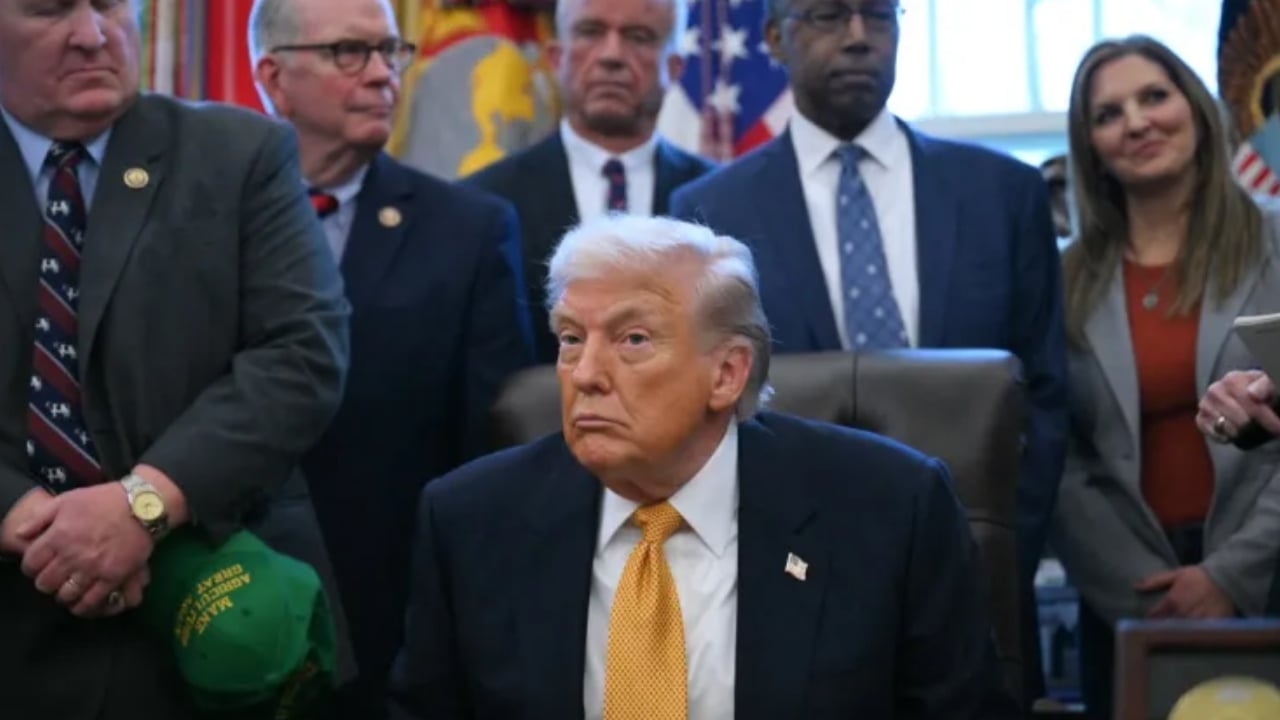 ইরানে বিক্ষোভকারীদের হত্যাকাণ্ড বন্ধ হয়েছে, দাবি ট্রাম্পের