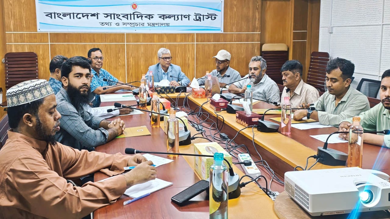 গণতান্ত্রিক সংস্কৃতি বিকাশে সামাজিক যোগাযোগমাধ্যমে দায়িত্বশীলতার আহ্বান
