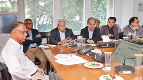 দেশে এলপি গ্যাসের কোনো সংকট নেই, দাবি অপারেটরদের 
