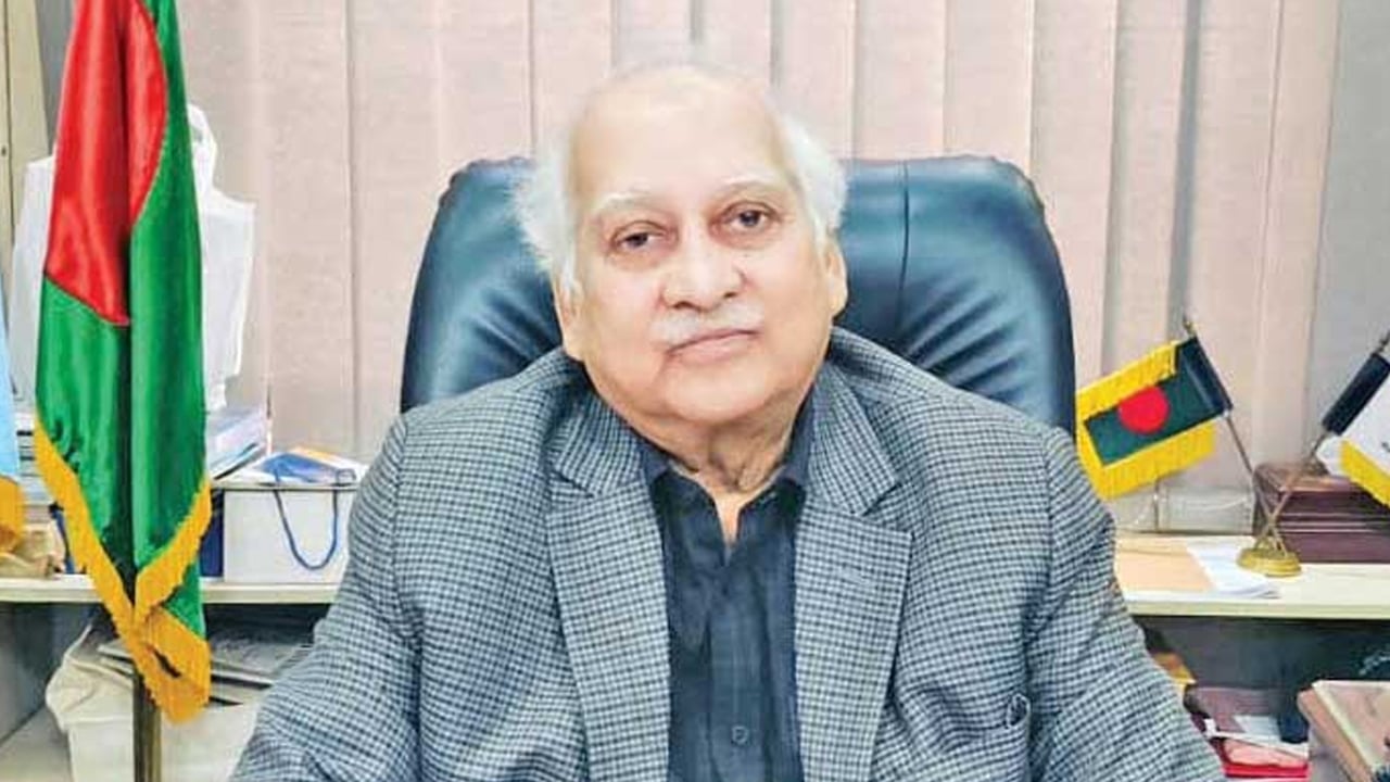 পদত্যাগ করলেন ইউজিসি চেয়ারম্যান
