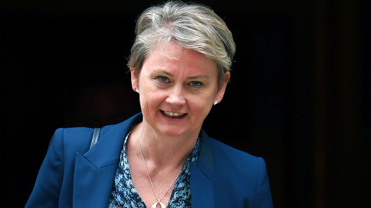 হরমুজ প্রণালি খুলে দিতে ইরানের প্রতি যুক্তরাজ্যের আহ্বান