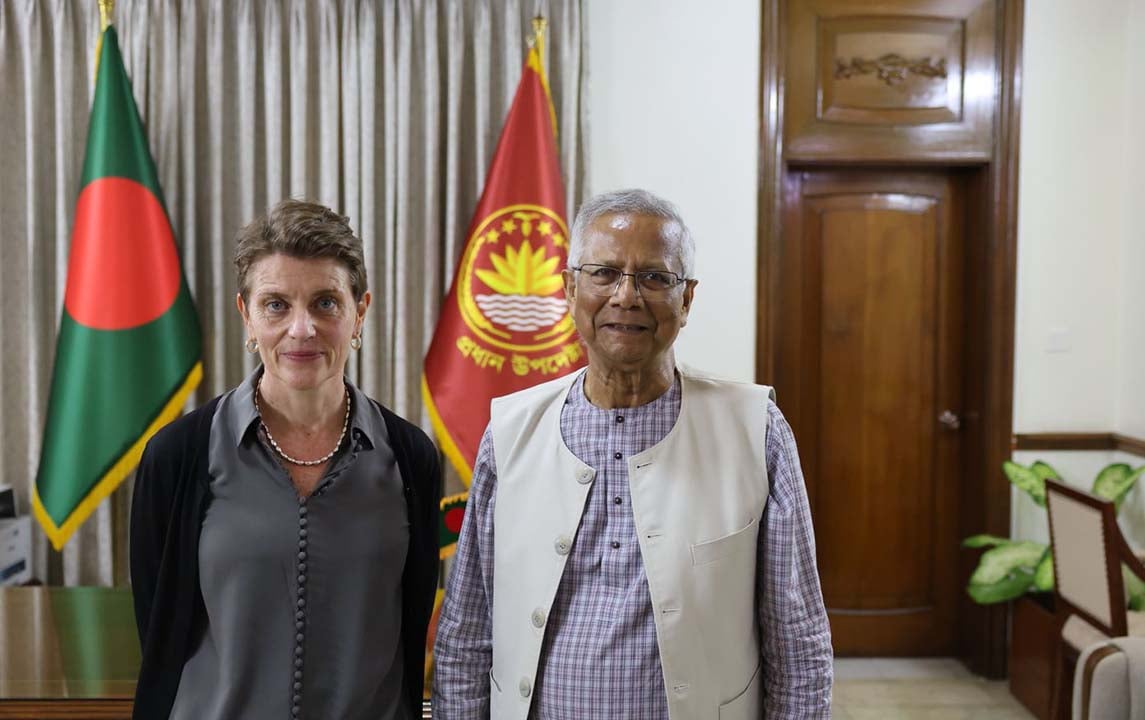 রোহিঙ্গা সংকট মোকাবিলায় আন্তর্জাতিক সহায়তা চাইলেন প্রধান উপদেষ্টা