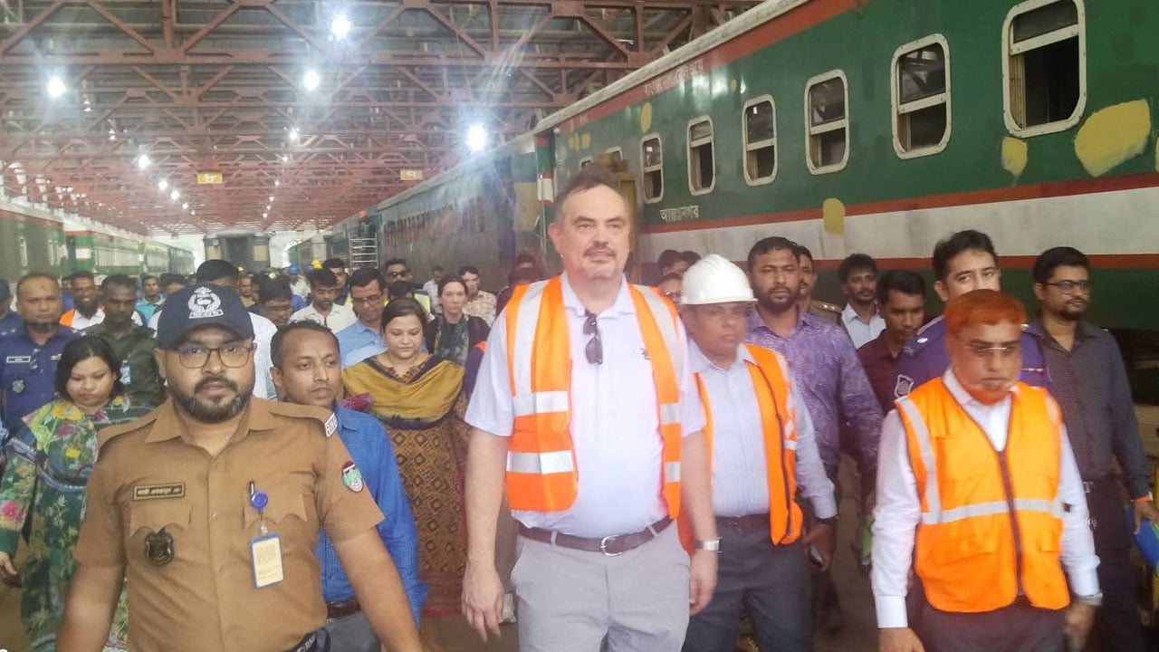 যুক্তরাষ্ট্র শুরু থেকেই বাংলাদেশ রেলওয়ের অংশীদার: সৈয়দপুরে মার্কিন রাষ্ট্রদূত