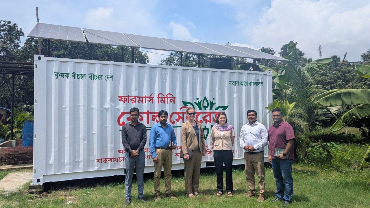 বাংলাদেশে মিনি কোল্ডস্টোরেজ দেখে মুগ্ধ মার্কিন কৃষি বিভাগের প্রতিনিধিদল