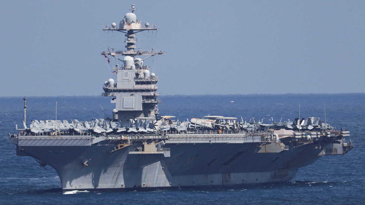 যুদ্ধ রেখে মেরামতে যাচ্ছে ক্ষতিগ্রস্ত ইউএসএস জেরাল্ড ফোর্ড