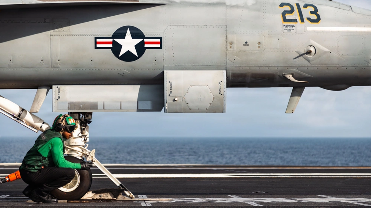 ইরান যুদ্ধের জন্য যুক্তরাষ্ট্র সামরিকভাবে ‘স্পষ্টতই অপ্রস্তুত’: রুশ সিনেটর