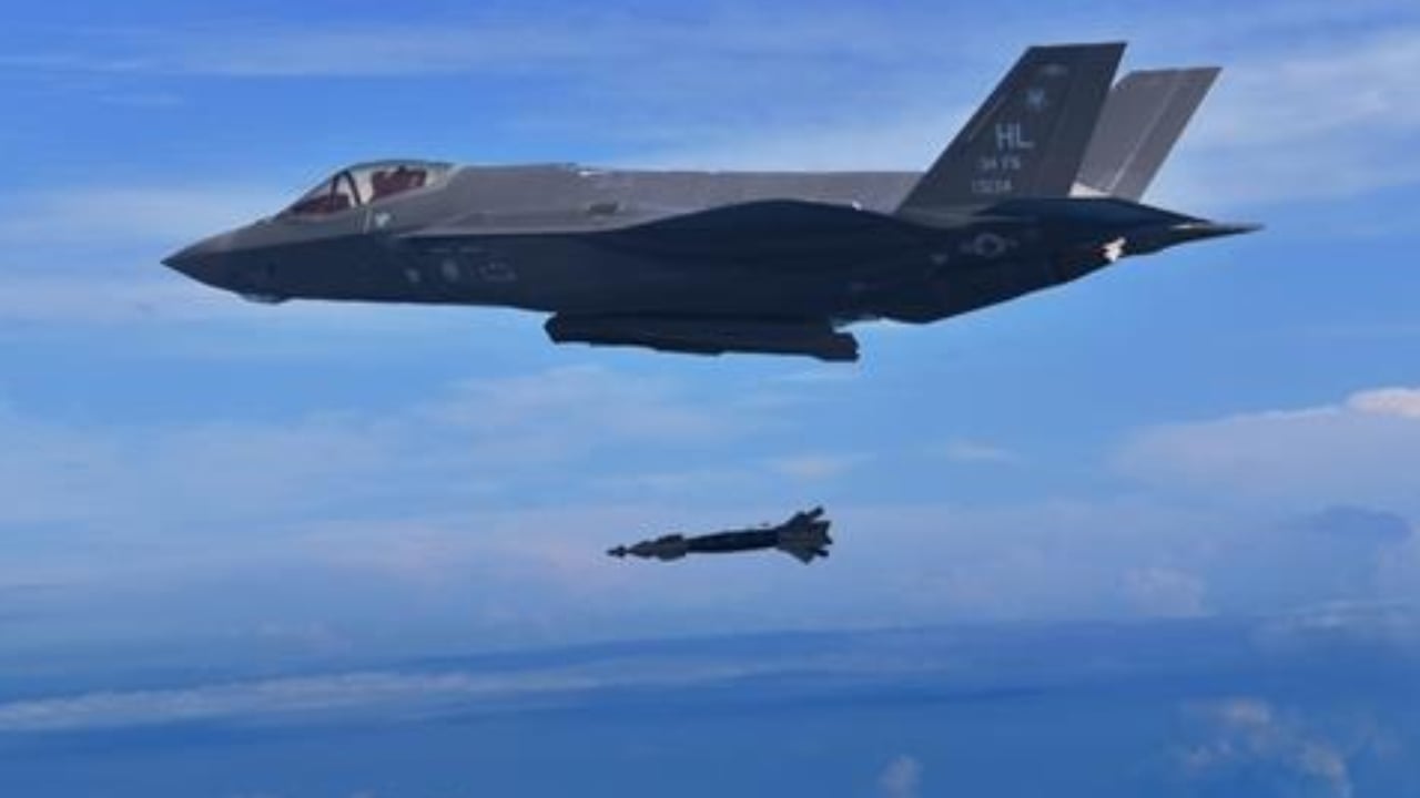 আরব মিত্রদের কাছে ২ হাজার ৩০০ কোটি ডলারের অস্ত্র বিক্রি করছে যুক্তরাষ্ট্র